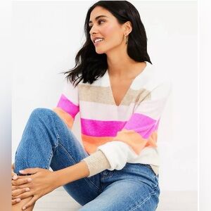 LOFT Women’s Striped Relaxed V-Neck Sweater Pullover Size XL.